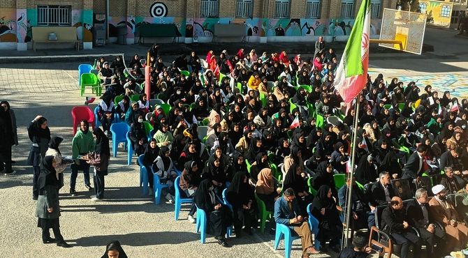 چهل و هفتمین بهار انقلاب؛ سرود ایثار و امید در کلاس درس ایران