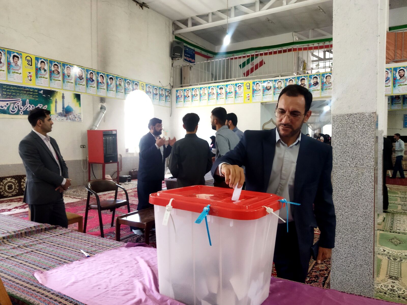 انتخابات چهاردهمین دوره ریاست‌جمهوری در شهر راز