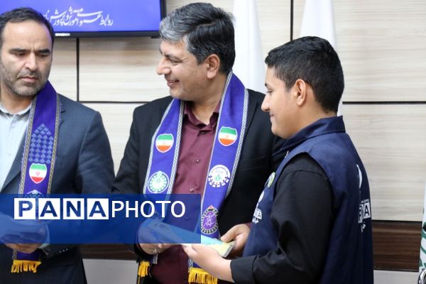 تجلیل از خبرنگاران برتر ناحیه دو مشهد با حضور مسئولان استانی