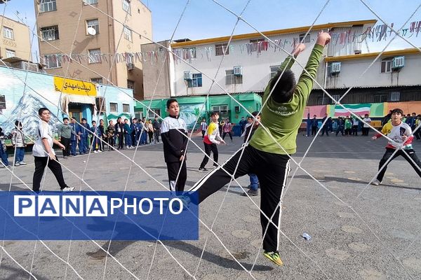 «جام اقتدار» در دبستان پانزده خرداد ناحیه دو شهرری 