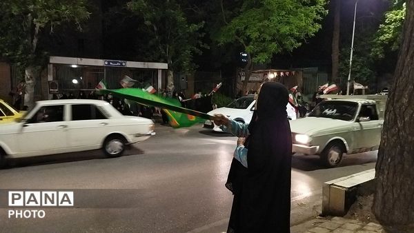 گذری بر میدان حافظ در   هشتاد و پنجمین شب از اجتماعات مردمی نیشابور