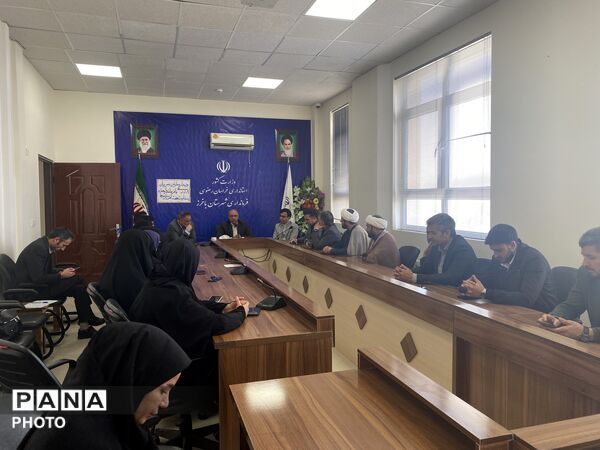 دیدار فرهنگیان با امام جمعه و فرماندار