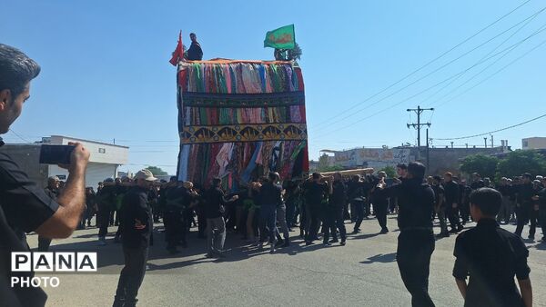 شکوهِ سوگ در پناهِ قدمگاه علی (ع)؛ نخل‌گردانی، بازخوانیِ پیوندِ عشق و ارادت