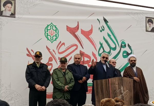 حماسه حضور نسل‌های انقلاب در لنگرود