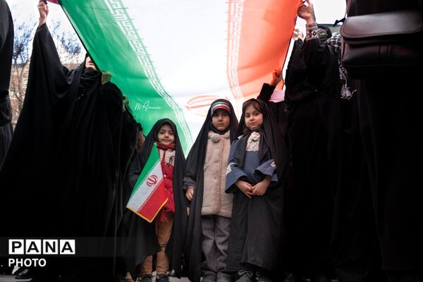 سربازان کوچک در اجتماع مردمی تبریز به خونخواهی از رهبر شهید