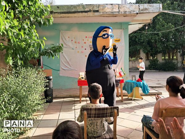 جشن بزرگداشت حکیم فردوسی و پاسداشت زبان فارسی 