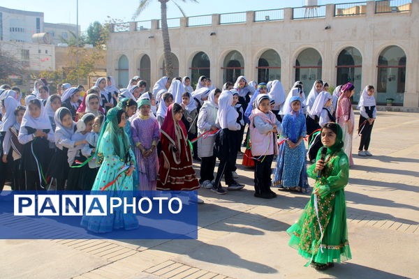 بازارچه حمایت از کسب کار دانش‌آموزان دبستان کیهان بوشهر 