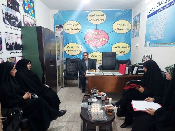 بازدید از فعالیت‌های مرکز یادگیری دولتی نرجس ناحیه یک مشهد