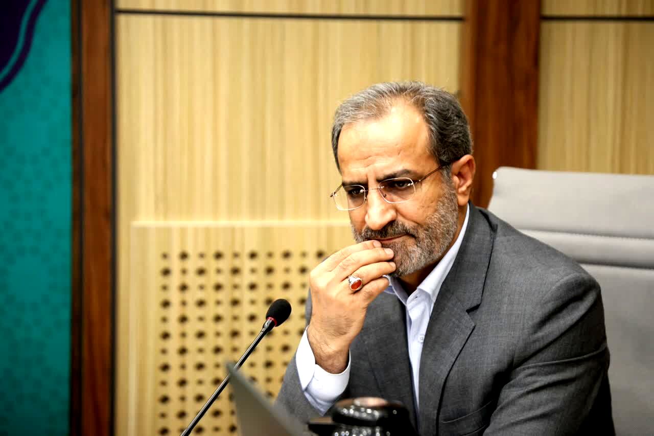مدارس باید الگوی مناسبی برای دانش‌آموزان در صرفه‌جویی از انرژی ارائه دهند