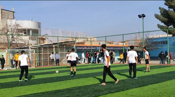 گذری بر فینال مسابقات فوتسال درون مدرسه دبیرستان شاهد ابوذر غفاری 