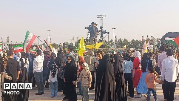 غدیر در قلب پایتخت؛ میدان آزادی میزبان خیل عظیم عاشقان ولایت