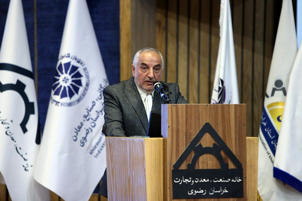 صنعت ایران در نسل سوم تکنولوژی متوقف مانده است