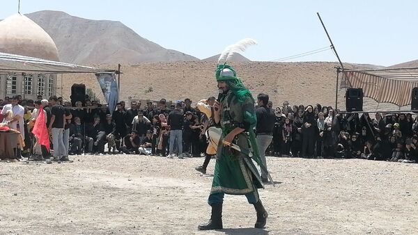 مراسم تعزیه خوانی در روز عاشورای حسینی در شهر بار 