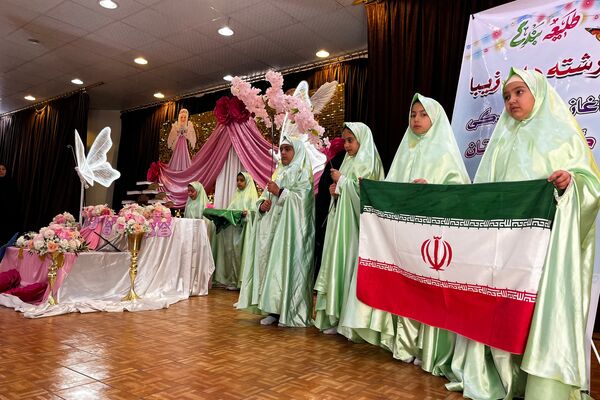جشن‌نیمه متمرکز بهار بندگی و عبادت برای ۴۵۰ دانش‌آموز آباده‌ای