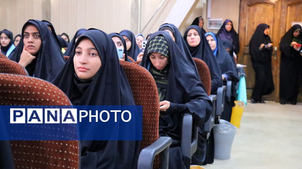 افتتاحیه دوره تربیت روایتگران قصه فلسطین در شهرستان پاکدشت 