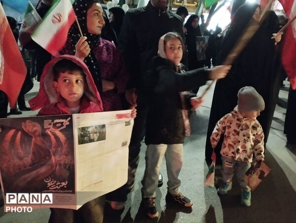 بی‌تابِ میناب، در سوگِ رهبر و لاله های کوچک