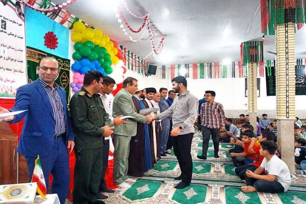 تجلیل از منتخبان مسابقات قرآنی در جشن بزرگ عید غدیر خم در شهرستان باشت
