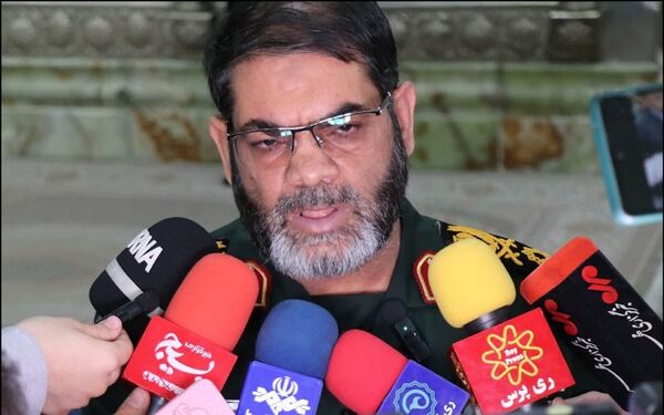 تجدید میثاق مربیان عقیدتی، هادیان سیاسی و فعالان عرصه جهاد تبیین در سپاه پاسداران و بسیج کشور با آرمان‌های بنیانگذار جمهوری اسلامی در حرم امام خمینی (ره)