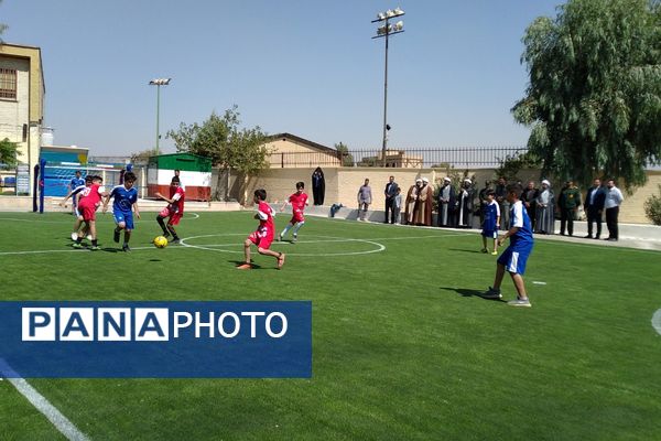 آیین افتتاحیه زمین چمن مصنوعی دبستان علی بن ابیطالب (ع) باقرشهر 