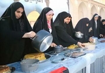 پخت غذای مقلوبه زنان برازجانی