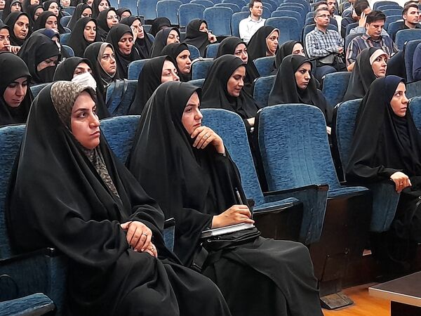 برگزاری دوره  دانش افزایی مربیان پرورشی و مشاوران جدیدالورود استان البرز