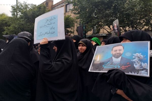 وداع تاریخی مشهدی‌ها با خادم‌الرضا؛ شهید جمهور