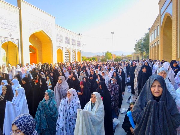 نماز عید فطر ۱۰ هزار نفری در کاشمر 