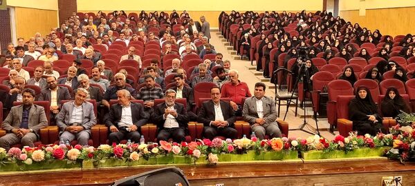 تجلیل از معلمان و معلمان پیشکسوت در بافق