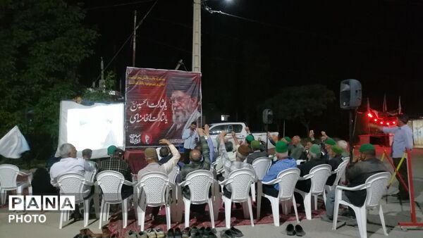 اقامه نماز جماعت همراه با اجتماعات شبانه و خیابانی در شهربار