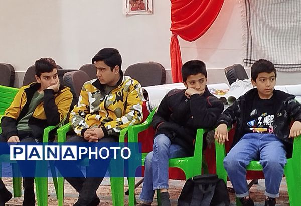  جلسه هم اندیشی برگزاری مدرسه انقلاب  در انجمن اسلامی کاشمر