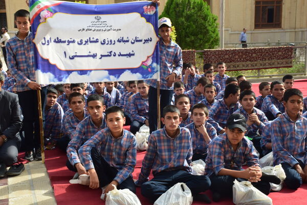 تجمع دانش‌آموزان شیرازی در حمایت از جبهه مقاومت