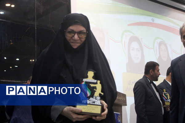 همایش تجلیل از برترین‌های کنکور سراسری 1403 استان بوشهر