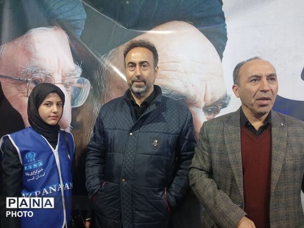 اجتماع باشکوهی فرهنگیان استان البرز در چهلم شهادت رهبر و دانش‌آموزان میناب