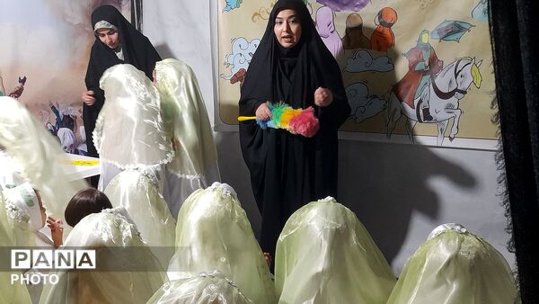 امام رضا(ع) آغوش خود را برای ریحانه ها باز کرد 