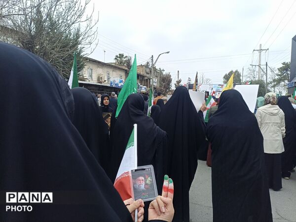 حماسه‌‌آفرینی مردم بندرترکمن در راهپیمایی روز قدس و تجدید بیعت با رهبری