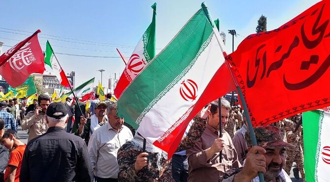 رزمایش  ۳۱۳ هزار نفری «جان‌فدایان ایران» در مسیر میدان امام حسین (ع) تا نواب