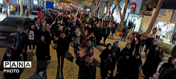 اجتماع و راهپیمایی در هفتین شب در شهرستان بجنورد 