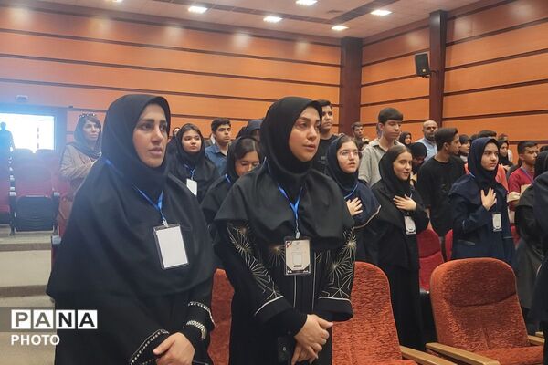 تجلی استعدادهای برتر در مرحله استانی جشنواره نوجوان خوارزمی