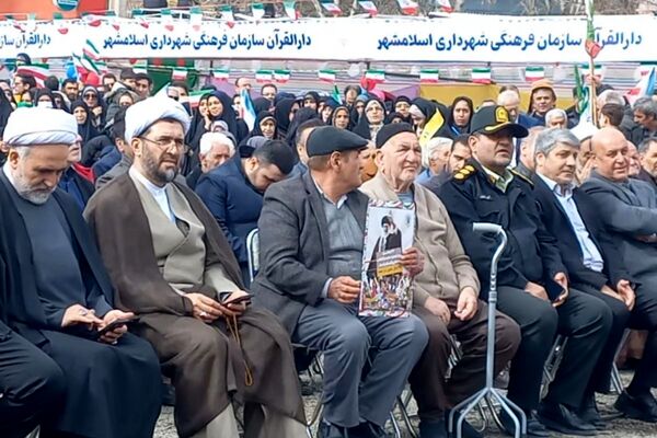 22بهمن در اسلامشهر؛ حماسه‌ای از جنس حضور