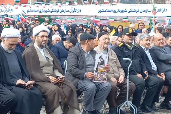 22بهمن در اسلامشهر؛ حماسه‌ای از جنس حضور