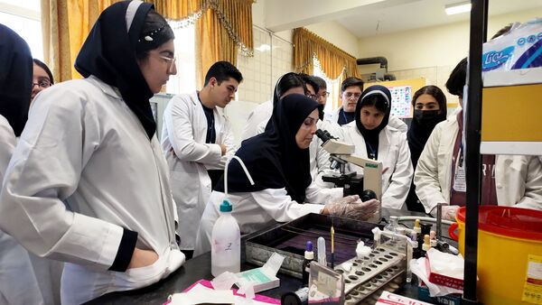 دوره‌های آموزشی هشتمین کارسوق ملی مهندسی ژنتیک در زنجان