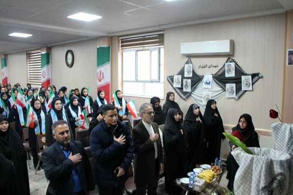 آغاز رسمی جشن‌های دهه فجر در مدارس ناحیه ۴ تبریز