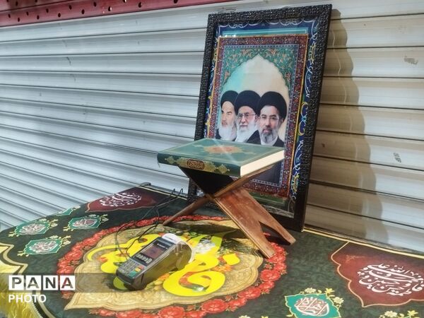 چایخانه حوزه علمیه گلشن برپا شد؛ جرعه‌ای علم و اخلاص به نیت شهدا