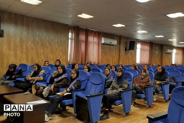 همایش همیاران مشاور با موضوع هدایت تحصیلی