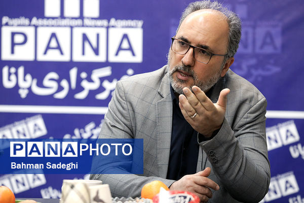 استعدادهای هنری با عدالت آموزشی در جامعه شناخته می‌شوند 