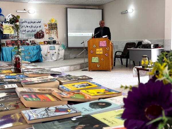 افتتاح نمایشگاه کتاب در کانون‌های فرهنگی‌تربیتی نوخندان