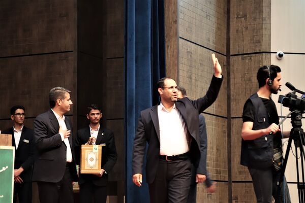 همایش بزرگ تجلیل از معلمان نمونه شهر تهران توسط وزیر آموزش و پرورش
