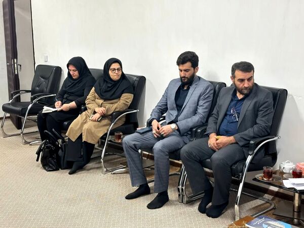  دیدار رئیس شبکه بهداشت و درمان شهرستان ساوجبلاغ با امام جمعه