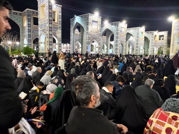 ساعاتی در آغوش پروردگار در حرم مطهر رضوی