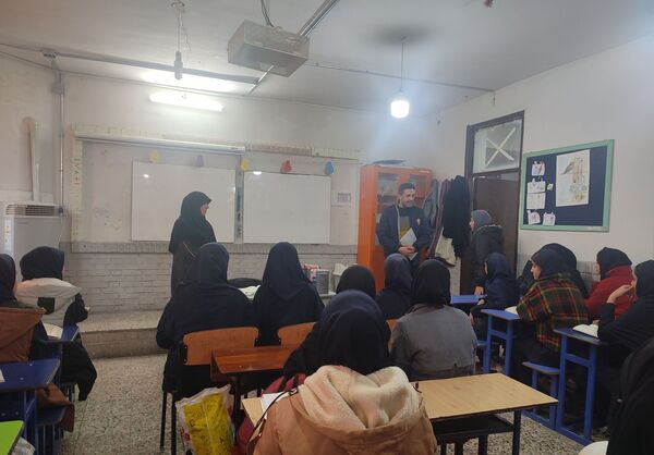 بازید راهبران آموزشی از دبیرستان میثاق منطقه تبادکان مشهد